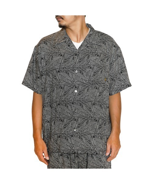 CALEE(�L�����[)��R/P GEOMETRIC PATTERN SH(�V���c/�u���E�X)