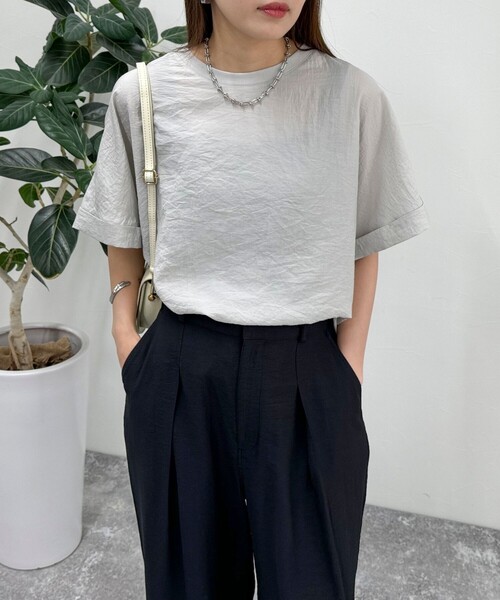 fredy emue（フレディエミュ）の「【WEB限定カラーあり】Tシャツブラウス（シャツ/ブラウス・レディース・ミント/ベージュ/ライトグレー/オフホワイト/チャコールグレー・38）」の4枚目の写真