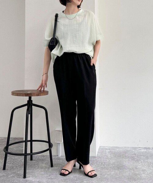 fredy emue（フレディエミュ）の「【WEB限定カラーあり】Tシャツブラウス（シャツ/ブラウス・レディース・ミント/ベージュ/ライトグレー/オフホワイト/チャコールグレー・38）」の18枚目の写真