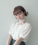 F i.n.t(フィント)のアレンジタイ付きスクエアネックブラウス
