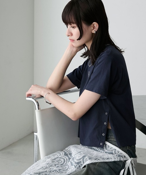 forksy.】ワンポイントロゴ刺繍サイドスナップ半袖Tシャツ forksy