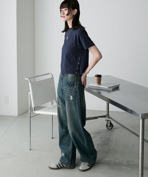 forksy.(フォルクシー)の「【forksy.】ワンポイントロゴ刺繍サイドスナップ半袖Tシャツ(Tシャツ/カットソー・レディース・スモークピンク/オフホワイト/ネイビー・FREE)」の14枚目の写真