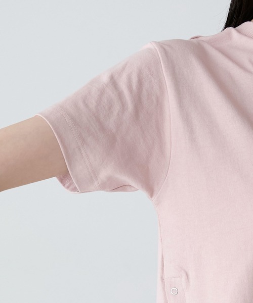 forksy.(フォルクシー)の「【forksy.】ワンポイントロゴ刺繍サイドスナップ半袖Tシャツ(Tシャツ/カットソー・レディース・スモークピンク/オフホワイト/ネイビー・FREE)」の18枚目の写真