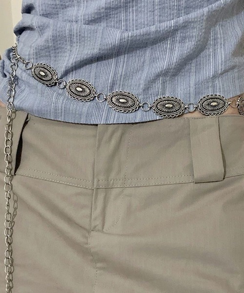 Achic（アシック）の「ビンテージ風コンチョベルト（ベルト・レディース・シルバー・F）」の4枚目の写真