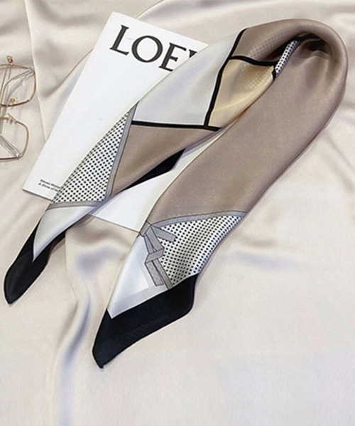 Miniministore（ミニミニストア）の「スカーフ 首巻き バンダナバッグスカーフ（バンダナ/スカーフ・レディース・ブルー/ベージュ/グレー・FREE）」の18枚目の写真