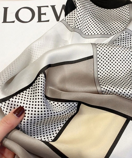 Miniministore（ミニミニストア）の「スカーフ 首巻き バンダナバッグスカーフ（バンダナ/スカーフ・レディース・ブルー/ベージュ/グレー・FREE）」の19枚目の写真