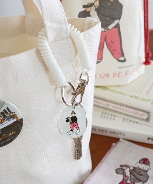 LAKOLE（ラコレ）の「[世界の名作]コイルキーホルダー / 131958（キーホルダー・レディース・その他6/その他4/その他2/その他3/その他5/その他1・FREE）」の2枚目の写真