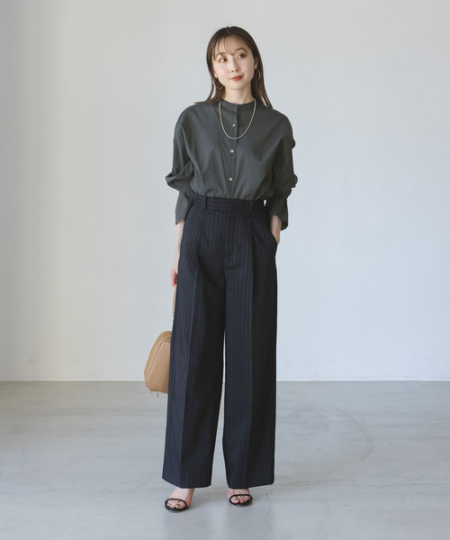 Noble(ノーブル)の「【My Policy Shirt】ベルテッドスリーブバンドカラーシャツ(シャツ/ブラウス・レディース・スミクロ/ホワイト・FREE)」の11枚目の写真