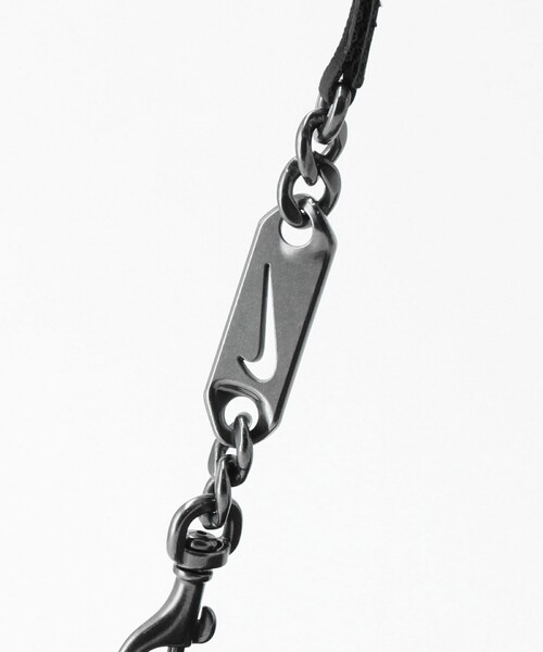NIKE(ナイキ)の「<NIKE>フューチュラ ラックス クロスボディ バッグ (1L)(ショルダーバッグ・レディース・ブラック/ライム・FREE)」の15枚目の写真