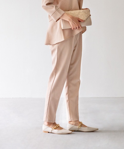 menue(メヌエ)の「パールチェーン ポインテッドトゥ バブーシュパンプス(パンプス・レディース・ブラック/ホワイト・21.5cm/22.0cm/22.5cm/23.0cm/23.5cm/24.0cm/24.5cm/25.0cm/25.5cm/26.0cm)」の6枚目の写真