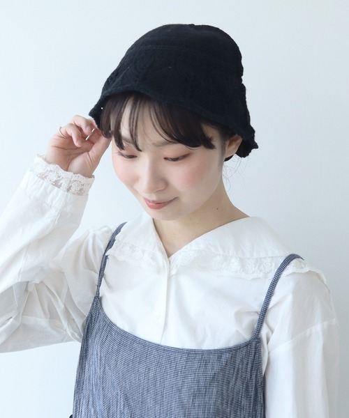 bulle de savon（ビュルデサボン）の「透かし編み fuwafuwa ニットハット（ハット・レディース・ブラック/アイボリー/レッド・FREE）」の4枚目の写真