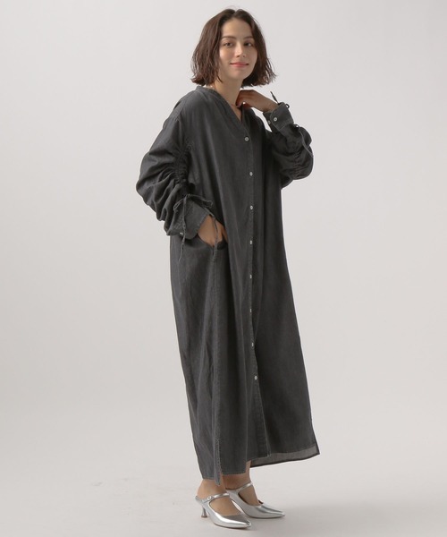 BAYFLOW（ベイフロー）の「[袖丈調整可♪]袖ギャザーデニムワンピース（シャツワンピース・レディース・ブラック/インディゴブルー・FREE）」の3枚目の写真