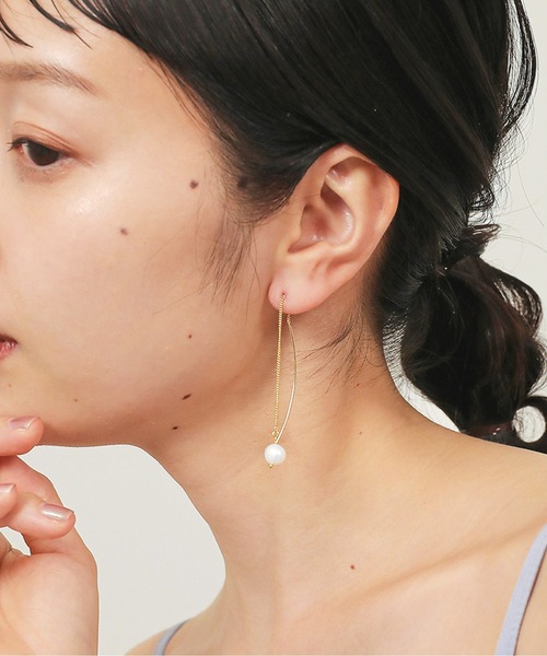 Kana(カナ)の「チェーン ライン 一粒パール ピアス パーティー 結婚式 お呼ばれ オケージョン(ピアス(両耳用)・レディース・ゴールド/シルバー・フリー)」の7枚目の写真
