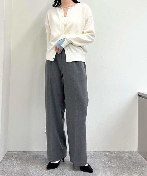 fredy emue（フレディエミュ）の「レイヤード風配色カーディガン（カーディガン/ボレロ・レディース・オフホワイト/ネイビー/グレー・38）」の4枚目の写真