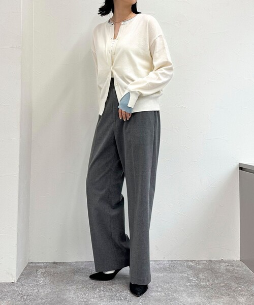 fredy emue（フレディエミュ）の「レイヤード風配色カーディガン（カーディガン/ボレロ・レディース・オフホワイト/ネイビー/グレー・38）」の5枚目の写真