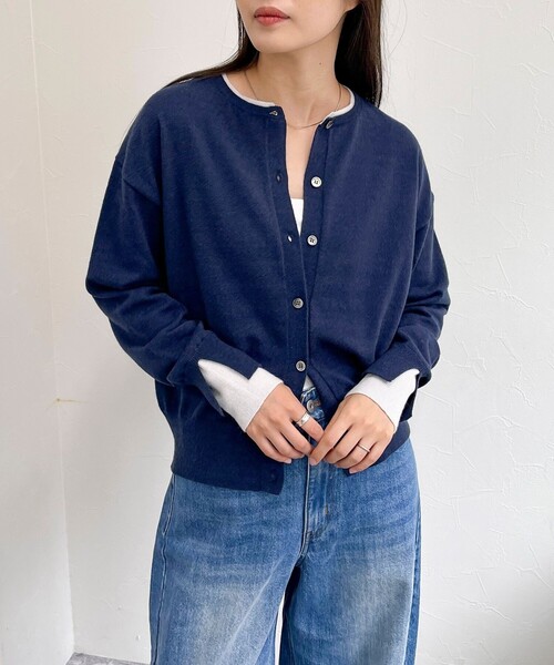 fredy emue（フレディエミュ）の「レイヤード風配色カーディガン（カーディガン/ボレロ・レディース・オフホワイト/ネイビー/グレー・38）」の21枚目の写真