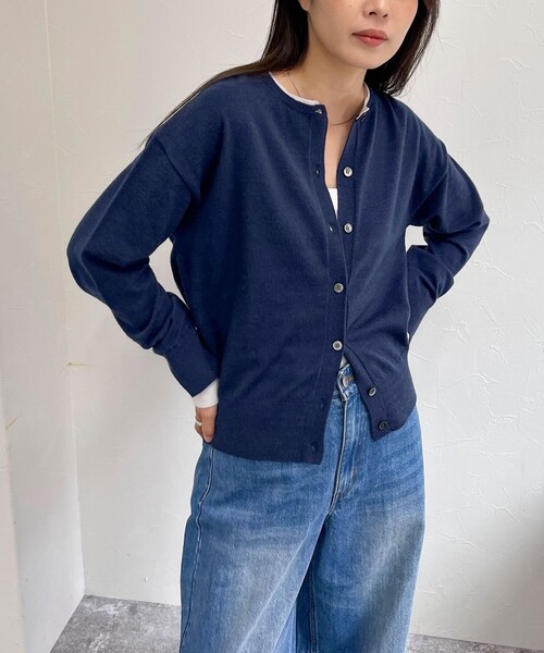 fredy emue（フレディエミュ）の「レイヤード風配色カーディガン（カーディガン/ボレロ・レディース・オフホワイト/ネイビー/グレー・38）」の22枚目の写真