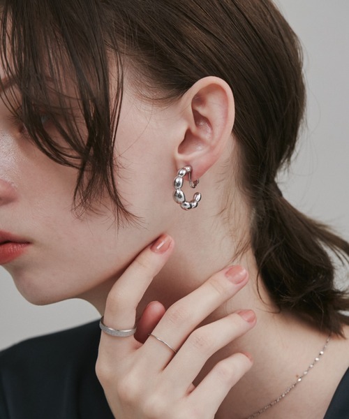 ciite' surgical stainless（シーテサージカルステンレス）の「【 金属アレルギー対応 】  ミニボール ニュアンスイヤリング サージカルステンレス   (両耳用)（イヤリング・レディース・ゴールド/シルバー・FREE）」の11枚目の写真