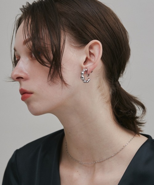 ciite' surgical stainless（シーテサージカルステンレス）の「【 金属アレルギー対応 】  ミニボール ニュアンスイヤリング サージカルステンレス   (両耳用)（イヤリング・レディース・ゴールド/シルバー・FREE）」の9枚目の写真