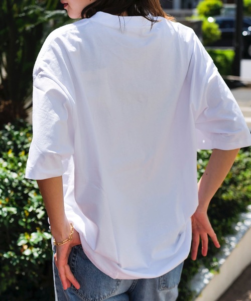 roial（ロイアル）の「DESIGN TEE/ROIAL(ロイアル)スタンダードフィットベイビープリント半袖Tシャツ（Tシャツ/カットソー・メンズ・カーキ/ホワイト・LARGE/MEDIUM）」の7枚目の写真