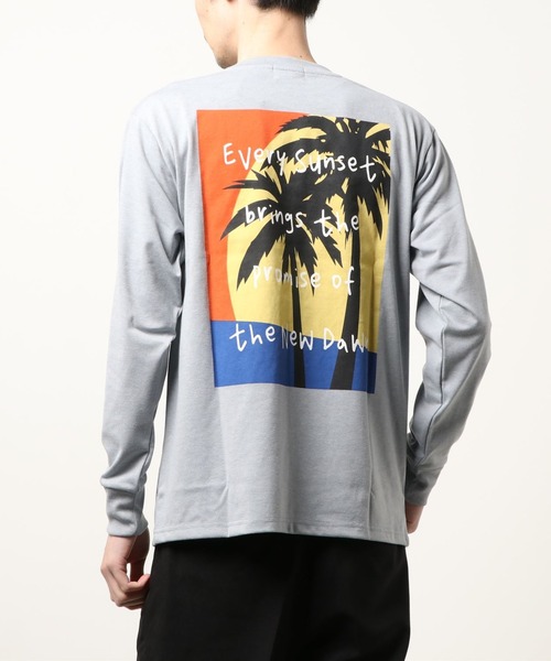 ARCHIVER(アーカイバ)の「【Bl】バックプリント長袖Tシャツ(Tシャツ/カットソー・メンズ・ブラック/ベージュ/グレー・LARGE/MEDIUM)」の3枚目の写真