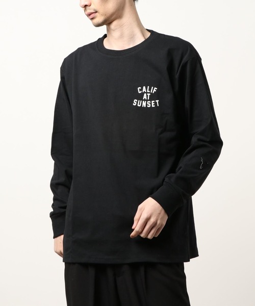 ARCHIVER(アーカイバ)の「【Bl】バックプリント長袖Tシャツ(Tシャツ/カットソー・メンズ・ブラック/ベージュ/グレー・LARGE/MEDIUM)」の2枚目の写真