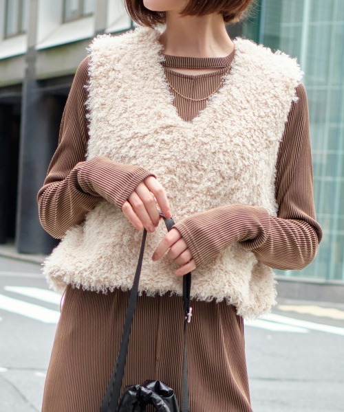 Rejoule（リジュール）の「2WAYバルーンヘムVネックファーベスト