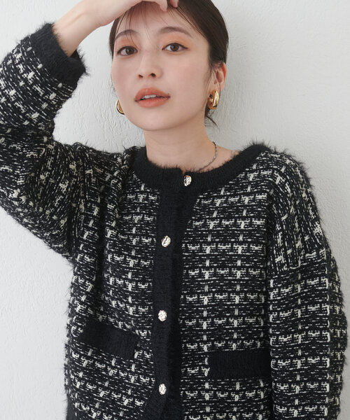 natural couture(ナチュラルクチュール)の「フェザー使いニットツイードカーデ(カーディガン/ボレロ・レディース・ブラウン/ブラック/オフホワイト・FREE)」の4枚目の写真
