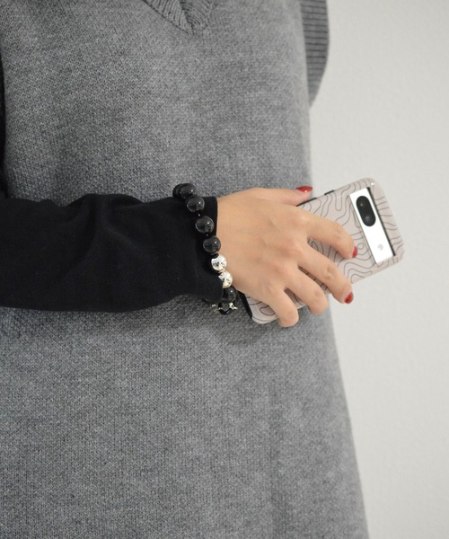 BROTHERHOOD（ブラザーフッド）の「【BROTHERHOOD】Big Ball Black acrylic Combi Color Chain Wrist Strap（スマホグッズ・レディース・ブラック/ホワイト・FREE）」の5枚目の写真