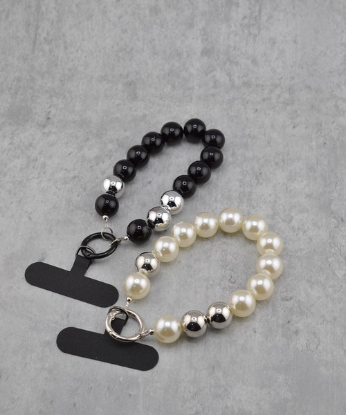 BROTHERHOOD（ブラザーフッド）の「【BROTHERHOOD】Big Ball Black acrylic Combi Color Chain Wrist Strap（スマホグッズ・レディース・ブラック/ホワイト・FREE）」の12枚目の写真