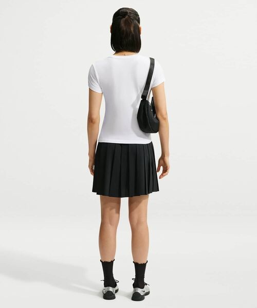 NIKE(ナイキ)の「ナイキ スポーツウェア チル ニット ウィメンズ Tシャツ / Nike Sportswear Chill Knit Women's T-Shirt FV5509-100 White(Tシャツ/カットソー・レディース・ホワイト・S/M/L/2XL/XL/XS)」の6枚目の写真