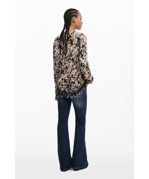 Desigual(デシグアル)の「JERSCOOL WESTERNPENA レオパードプリント ロングスリーブ(ニット/セーター・レディース・マルチ・M/S/XL/L/XS)」の4枚目の写真