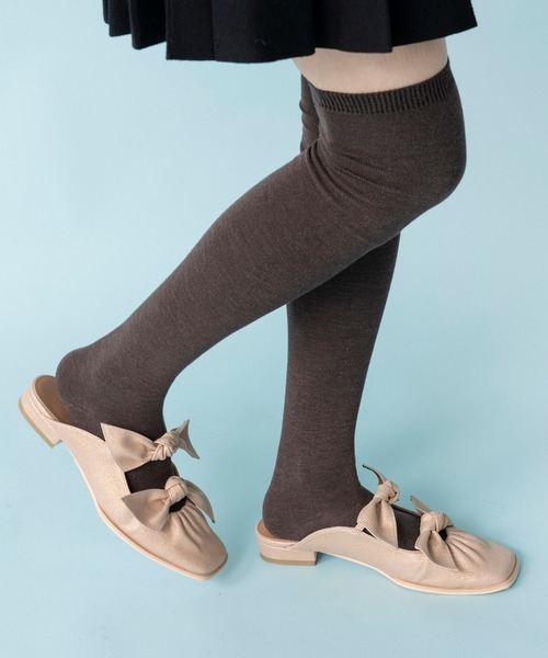 Casselini（キャセリーニ）の「Casselini(キャセリーニ)ボリュームリボンミュール（パンプス・レディース・ピンク/シルバー/ブラック・24.5cm/24cm/23.5cm/23cm）」の21枚目の写真