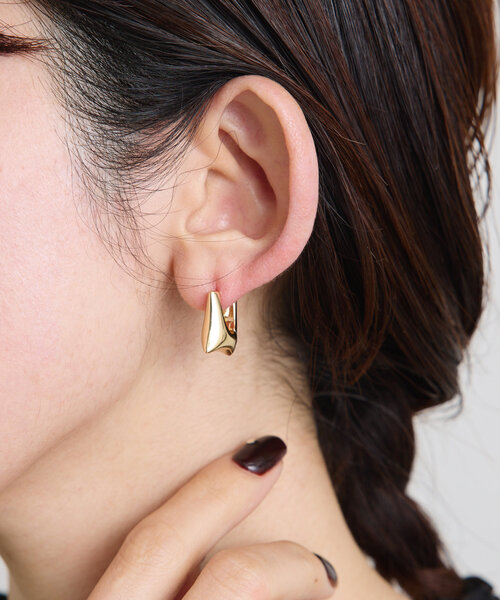 PAPILLONNER(パピヨネ)の「スクエアワンタッチフープピアス(ピアス(両耳用)・レディース・シルバー/ゴールド・FREE)」の10枚目の写真