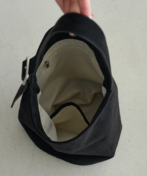 FREAK'S STORE（フリークスストア）の「バケツ型 フェイクスエードバッグ（ハンドバッグ・レディース・ブラック/キャメル・ONE SIZE）」の18枚目の写真