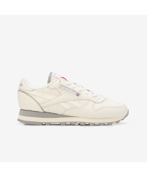 Kinetics(キネティクス)の「Reebok CLASSIC LEATHER 1983 VINTAGE(リーボック クラシックレザー 1983 ヴィンテージ)(スニーカー・メンズ・ホワイト系1/ホワイト系2・23cm/23.5cm/24cm/24.5cm/25cm/25.5cm/26cm/26.5cm/27cm/27.5cm/28cm/28.5cm/29cm)」の4枚目の写真