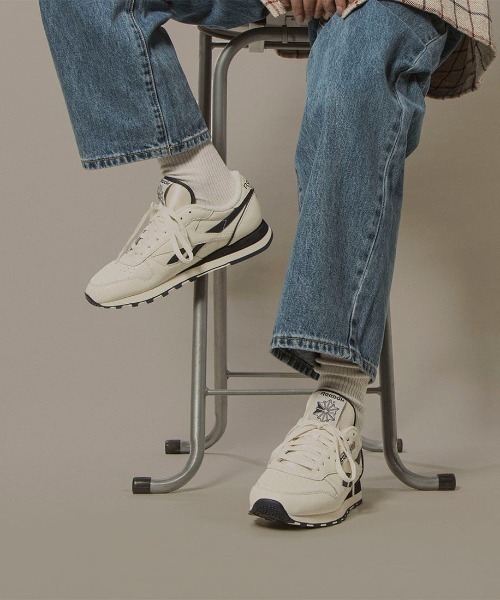 Kinetics(キネティクス)の「Reebok CLASSIC LEATHER 1983 VINTAGE(リーボック クラシックレザー 1983 ヴィンテージ)(スニーカー・メンズ・ホワイト系1/ホワイト系2・23cm/23.5cm/24cm/24.5cm/25cm/25.5cm/26cm/26.5cm/27cm/27.5cm/28cm/28.5cm/29cm)」の3枚目の写真