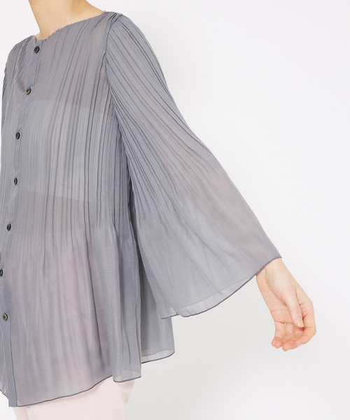 qualite(カリテ)の「ランダムプリーツフレアーブラウス/春服/オフィスカジュアル/シアーシャツ(シャツ/ブラウス・レディース・オフホワイト/チャコールグレー・フリー)」の9枚目の写真