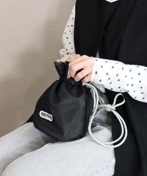 OUTDOOR PRODUCTS（アウトドアプロダクツ）の「【OUTDOOR PRODUCTS】巾着バッグ [151101]（ハンドバッグ・レディース・ベージュ/ブラック/パープル・F）」の22枚目の写真