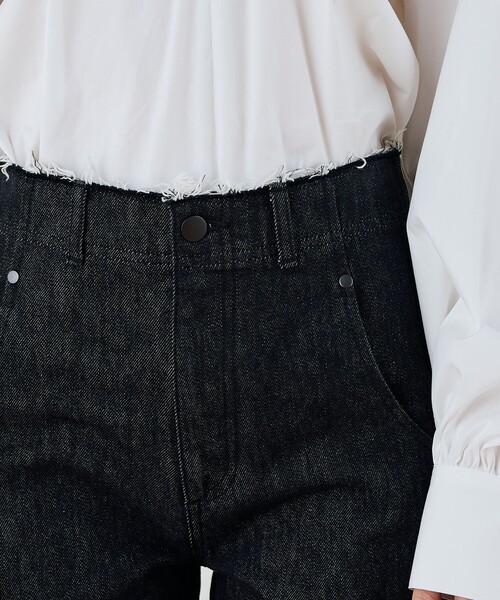 DES PRES(デ・プレ)の「ブラックデニム ラウンドパンツ(デニムパンツ・レディース・ブラック・36/34/32)」の7枚目の写真
