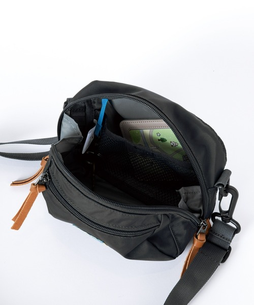 karrimor(カリマー)の「VT pouch(ボディバッグ/ウエストポーチ・メンズ・ネイビー/アイボリー/ブラック/チャコールグレー・FREE)」の8枚目の写真