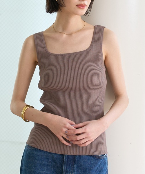 Rouge vif（ルージュヴィフ）の「スクエアネックリブタンクトップ（タンクトップ・レディース・オフホワイト/ブラック/ベージュ・フリー）」の3枚目の写真