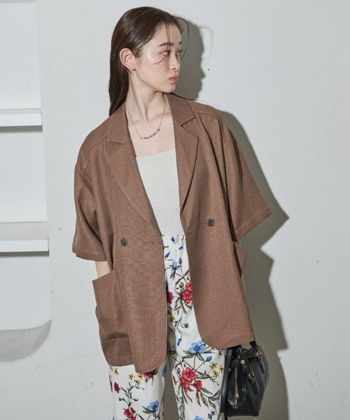 Shelly island（シェリーアイランド）の「バックスリット半袖テラードジャケット（テーラードジャケット・レディース・ブラック/ブラウン・FREE）」の2枚目の写真