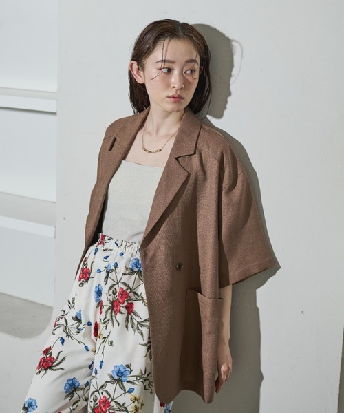 Shelly island（シェリーアイランド）の「バックスリット半袖テラードジャケット（テーラードジャケット・レディース・ブラック/ブラウン・FREE）」の3枚目の写真