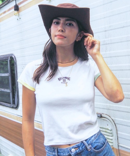 BILLABONG(ビラボン)の「BILLABONG レディース RINGER BABY FIT TEE Tシャツ 【2025年春夏モデル】ビラボンロゴバインダーネックリンガー半袖Tシャツ(Tシャツ/カットソー・レディース・ホワイト/オフホワイト・MEDIUM)」の2枚目の写真