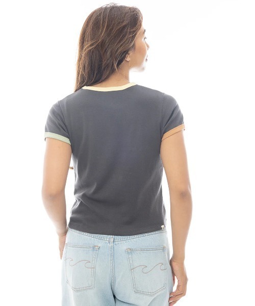 BILLABONG(ビラボン)の「BILLABONG レディース RINGER BABY FIT TEE Tシャツ 【2025年春夏モデル】ビラボンロゴバインダーネックリンガー半袖Tシャツ(Tシャツ/カットソー・レディース・ホワイト/オフホワイト・MEDIUM)」の10枚目の写真