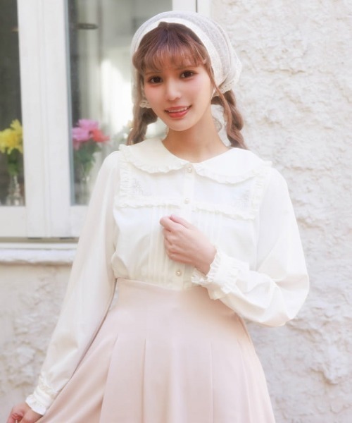 ohga FLEUR ブラウス 半袖 ホワイト 新品未使用 ohga FLEUR ブラウス 半袖 ホワイト 新品未使用 OHGA ホワイト