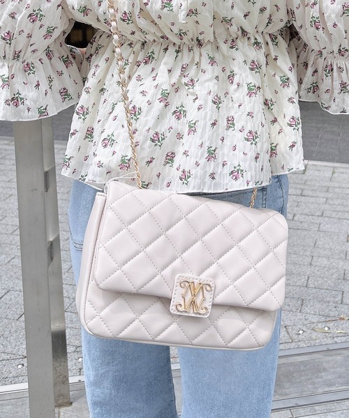 INGNI（イング）の「エンブレム付キルティングショルダーバッグ（ショルダーバッグ・レディース・ブラック/オフホワイト/ピンク/ピンクベージュ・-）」の13枚目の写真