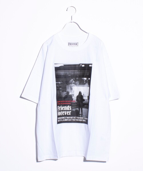 FREDY MAC(フレディーマック)の「【FREDYMAC/フレディマック】Friends forever オリジナルボディ フォトTシャツ(Tシャツ/カットソー・メンズ・ブラック/ホワイト・S/L/M)」の2枚目の写真