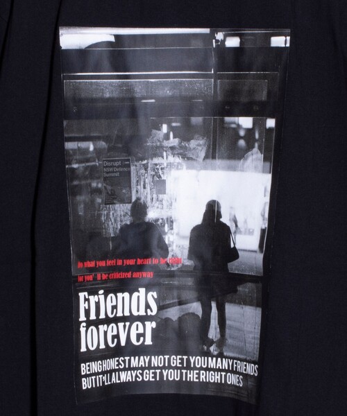 FREDY MAC(フレディーマック)の「【FREDYMAC/フレディマック】Friends forever オリジナルボディ フォトTシャツ(Tシャツ/カットソー・メンズ・ブラック/ホワイト・S/L/M)」の4枚目の写真